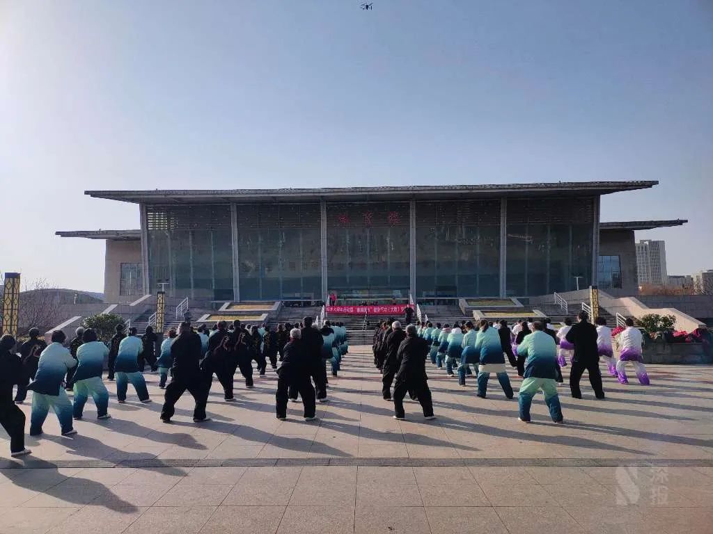 開yun體育app官方下載入口 溧水區老體協 健身氣功大拜年《春滿溧水：健身氣功〈大舞〉交流展演激情盛放》